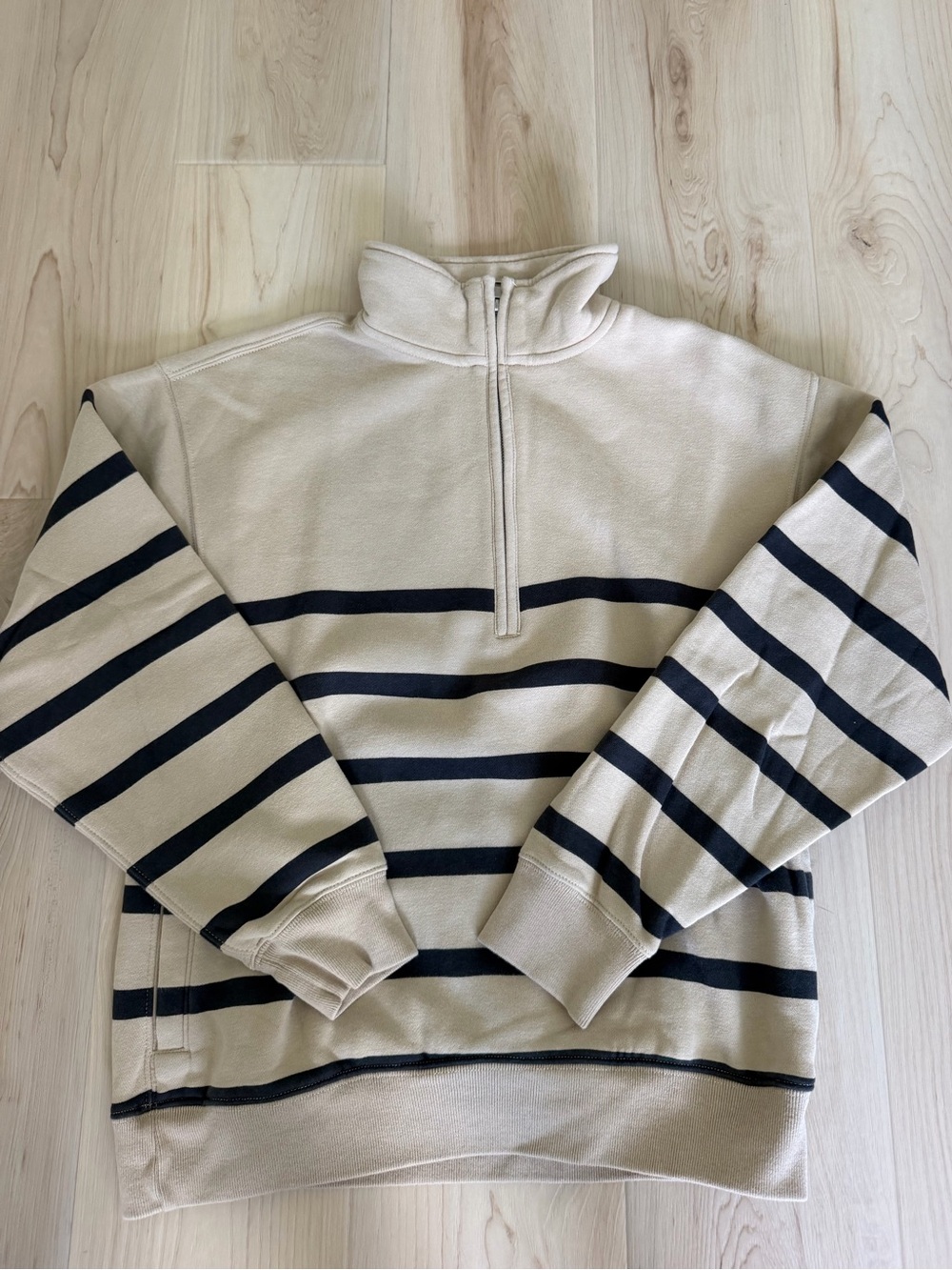 Abercrombie & Fitch beige and Black Striped Half-Zip sweatshirt